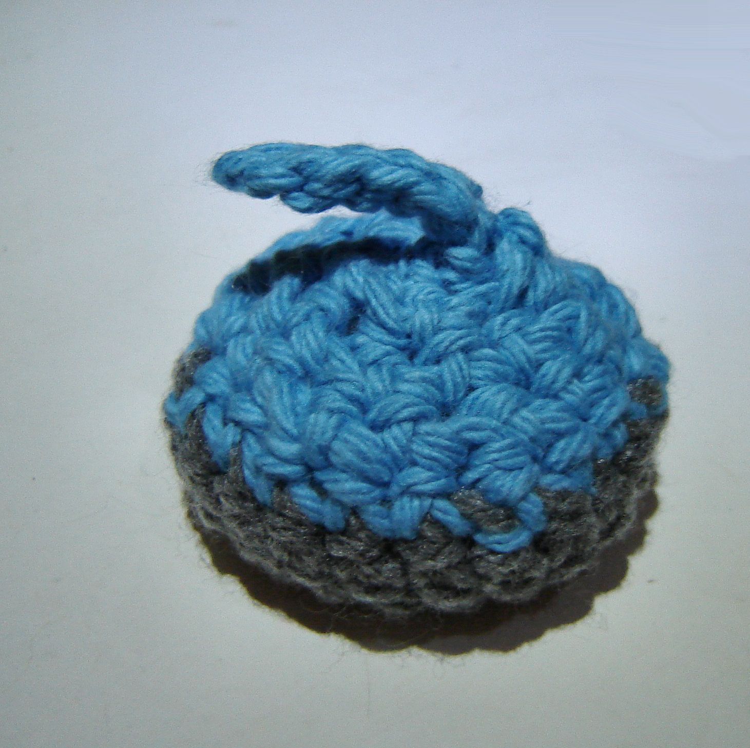 Crochet Curling Rocks : 4 Steps (with Pictures) - Instructables
