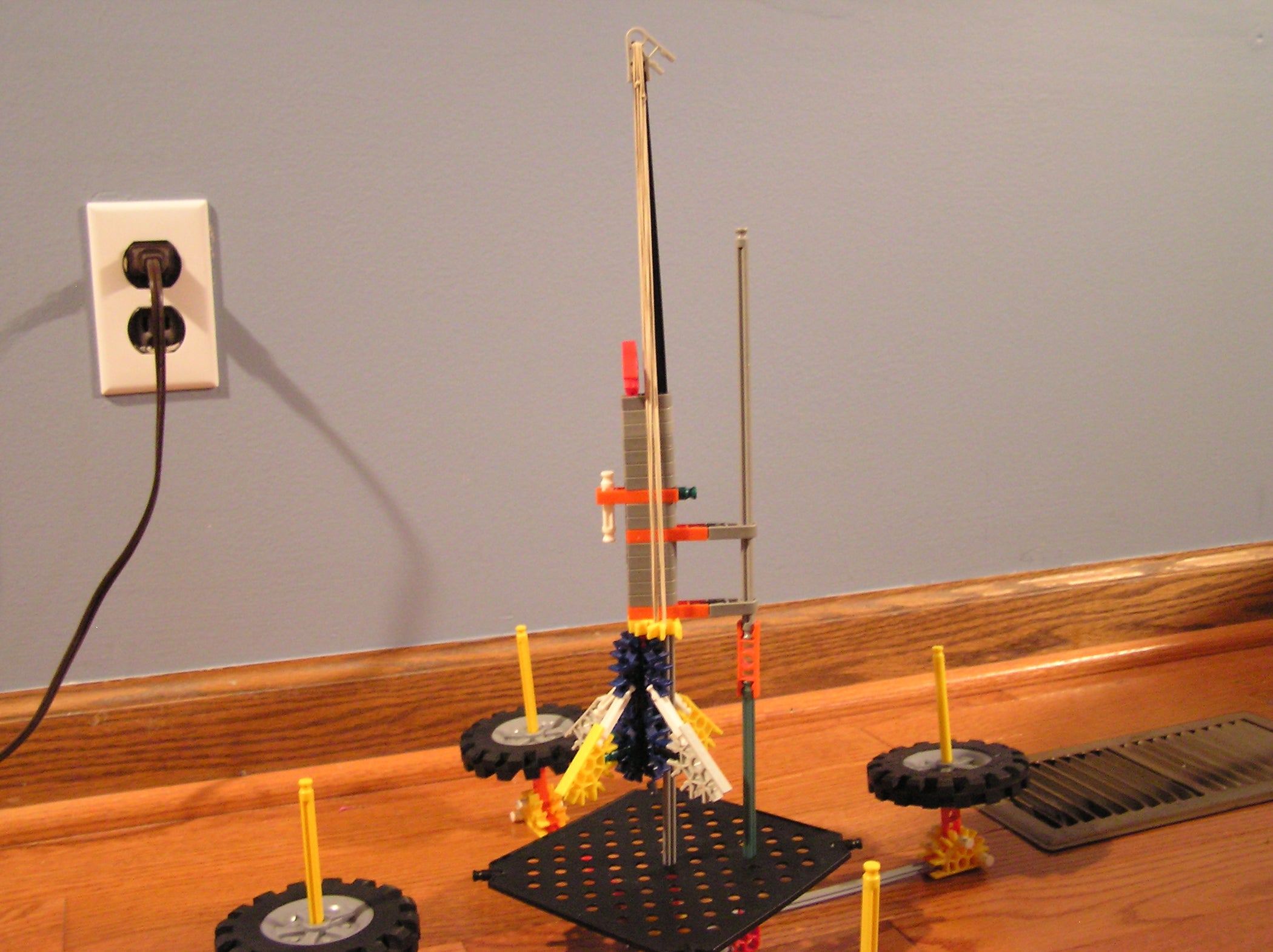 K'nex Rocket W/ Launching Pad 8 Steps Instructables