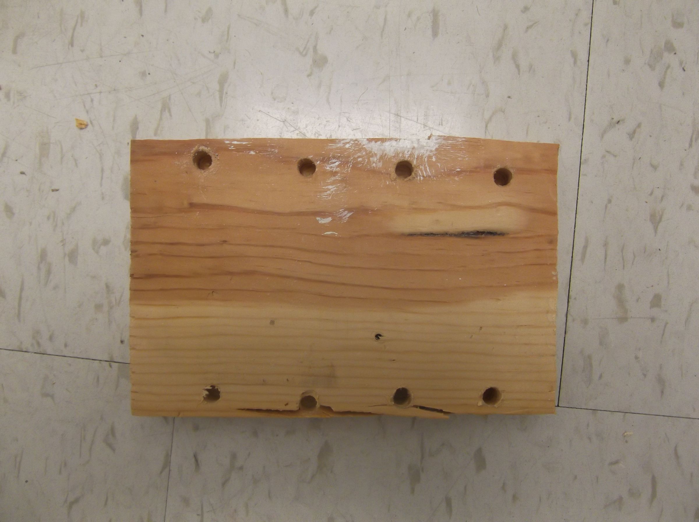 how to use a tie rack