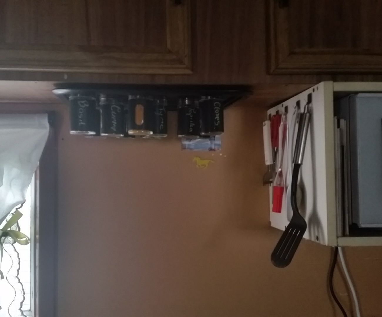Magnetic Spice Holder
