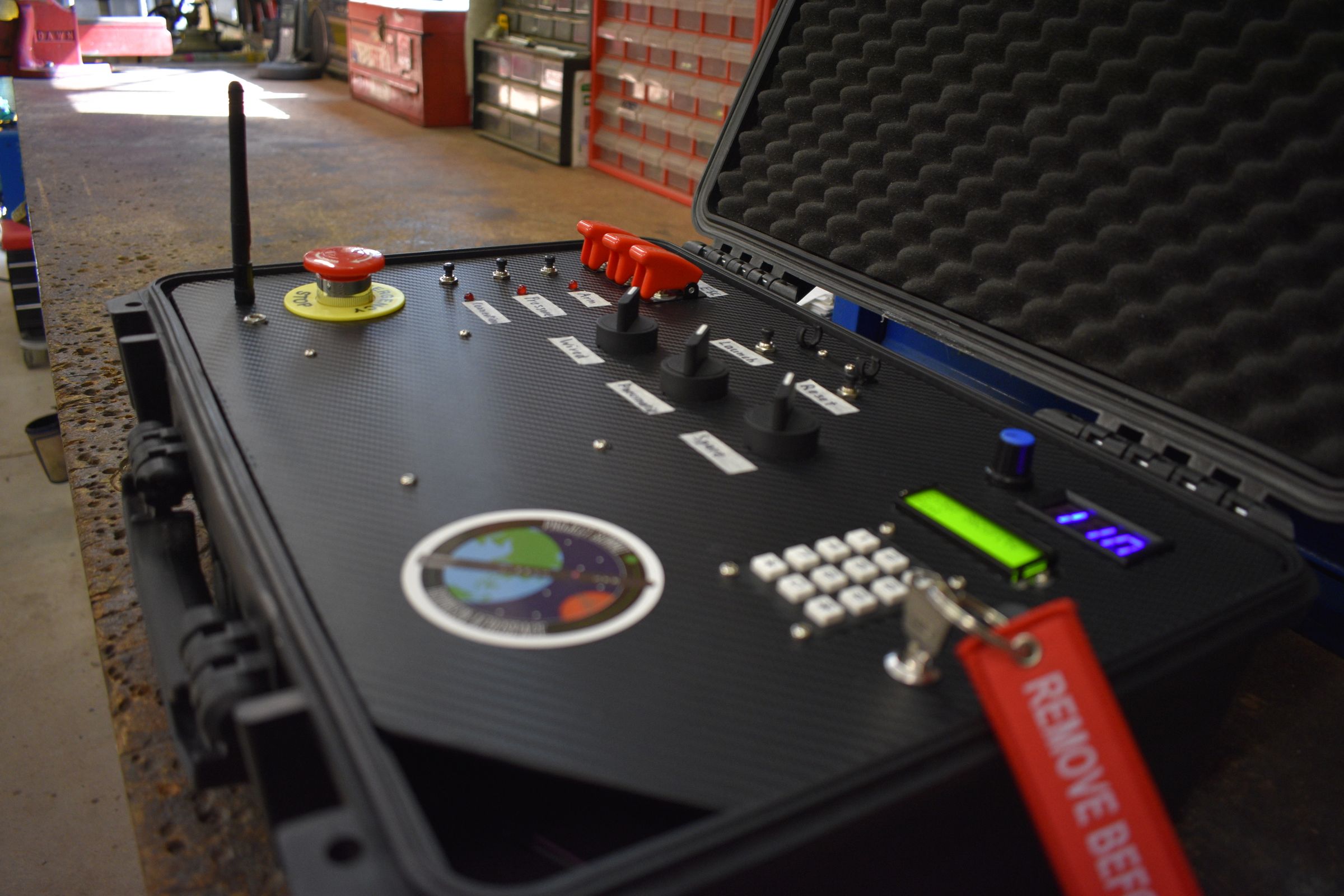 Overkill Model Rocket Launch Controller! 9 Steps (with Pictures