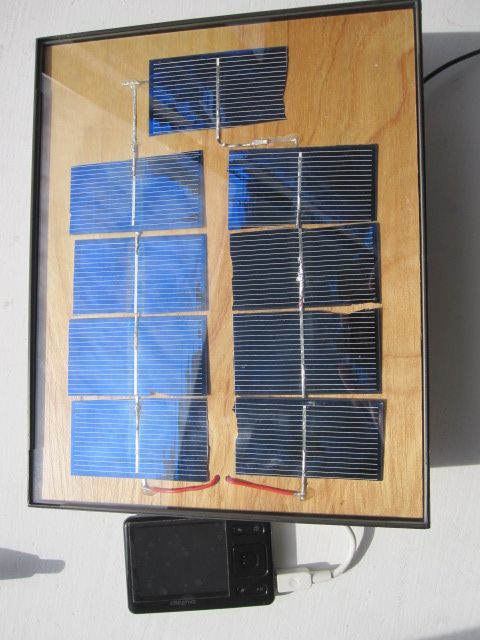 Simple, Cheap MP3 Player Solar Charger