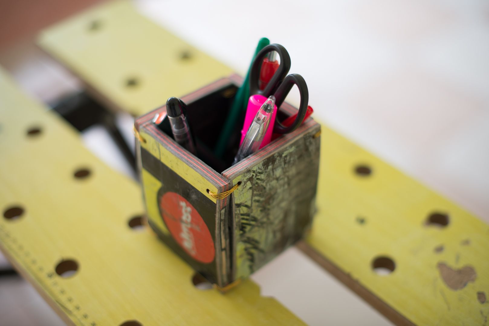 Pen-holder Deck/Skate Deck Pen-holder