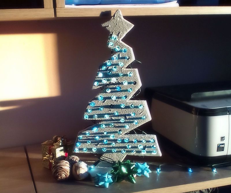 DIY Mini Wooden Christmas Tree