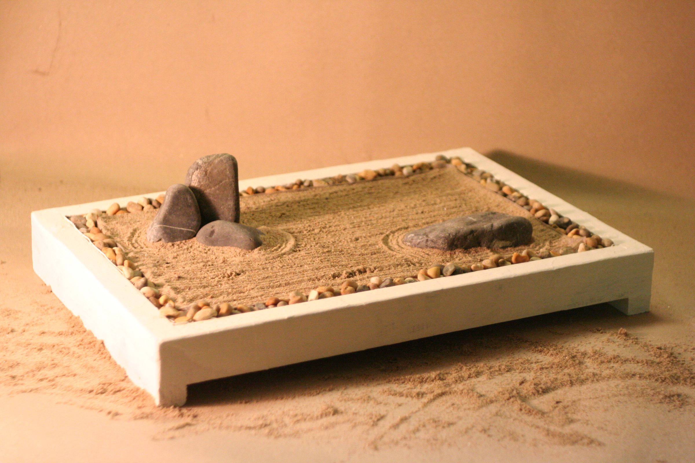 How to Build Your Own Desktop Zen Garden