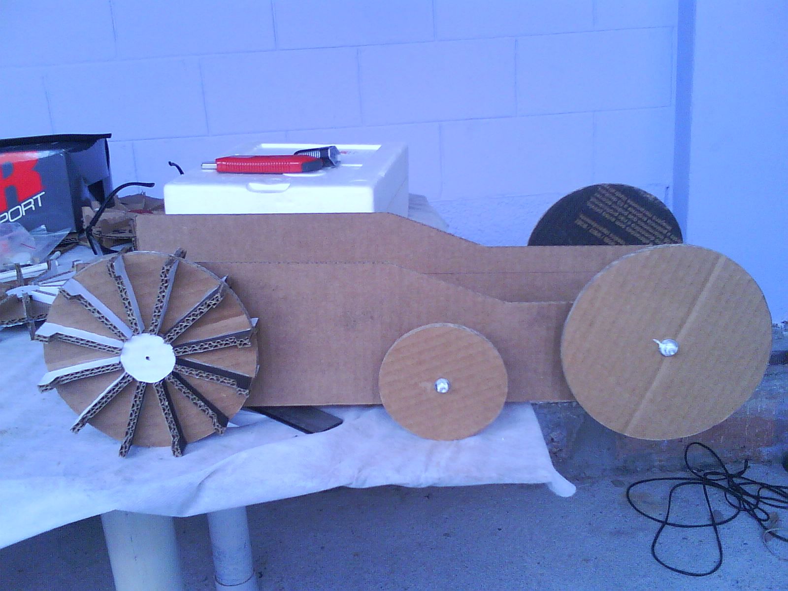 Cardboard Talon - Wheels and Mats