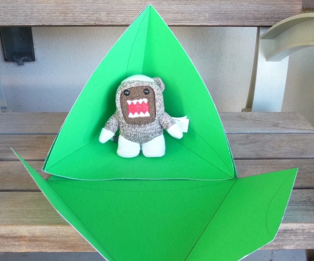 75 Cent Large Tetrahedron Gift Box (Domo Not Included)