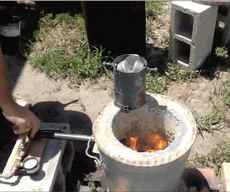 How to Build an Aluminum Foundry Furnace for Melting Metal