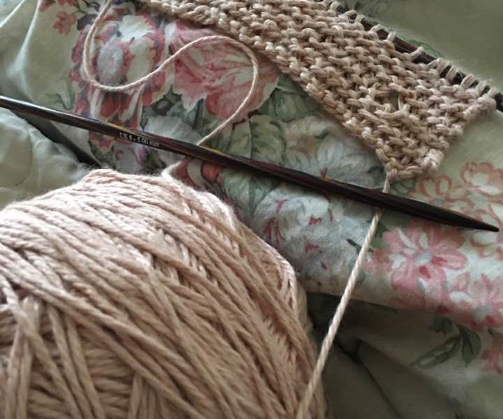 Naturally Dye Yarn With Avocado and Knit a Simple Scarf