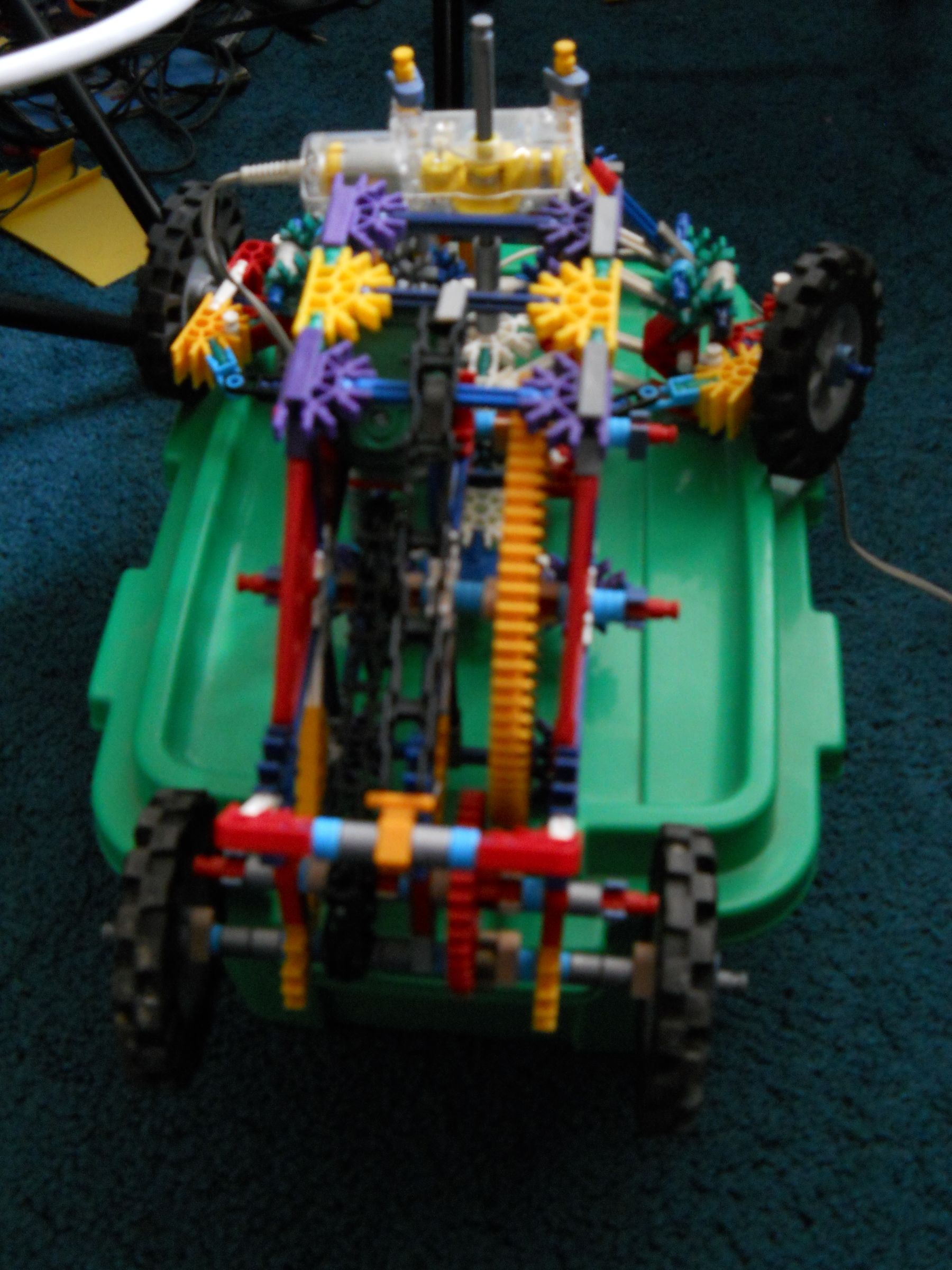 {Knex Truck} Front Suspension, Steering, Rear Wheel Drive (RWD