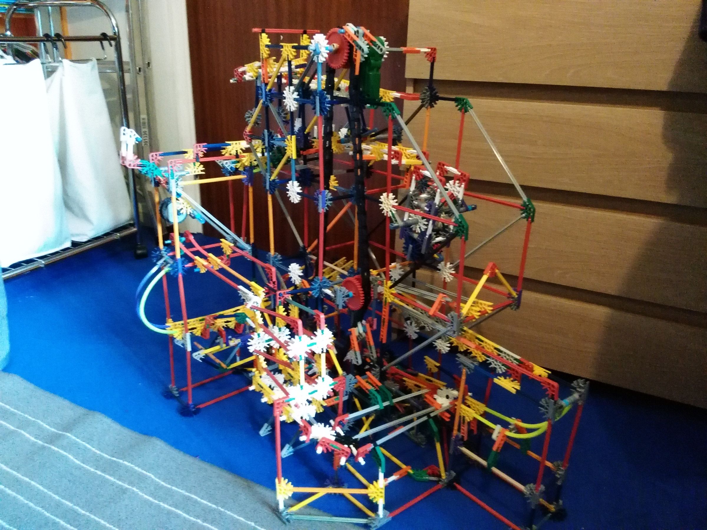 My First K'nex Ball Machine!