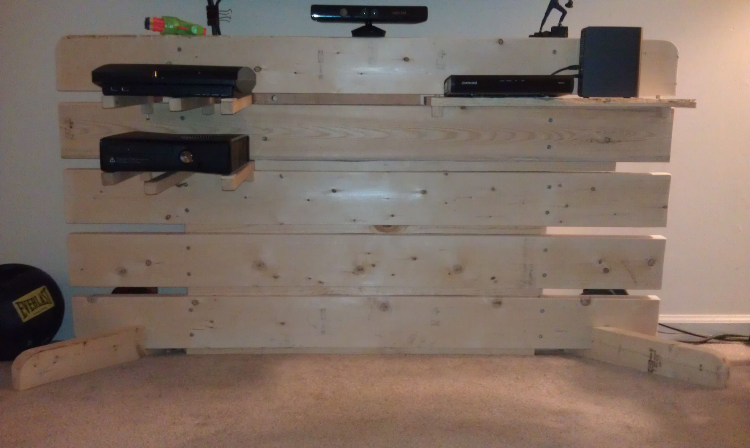 Slate: the Simple, Customizable, Minimalistic Entertainment Center.