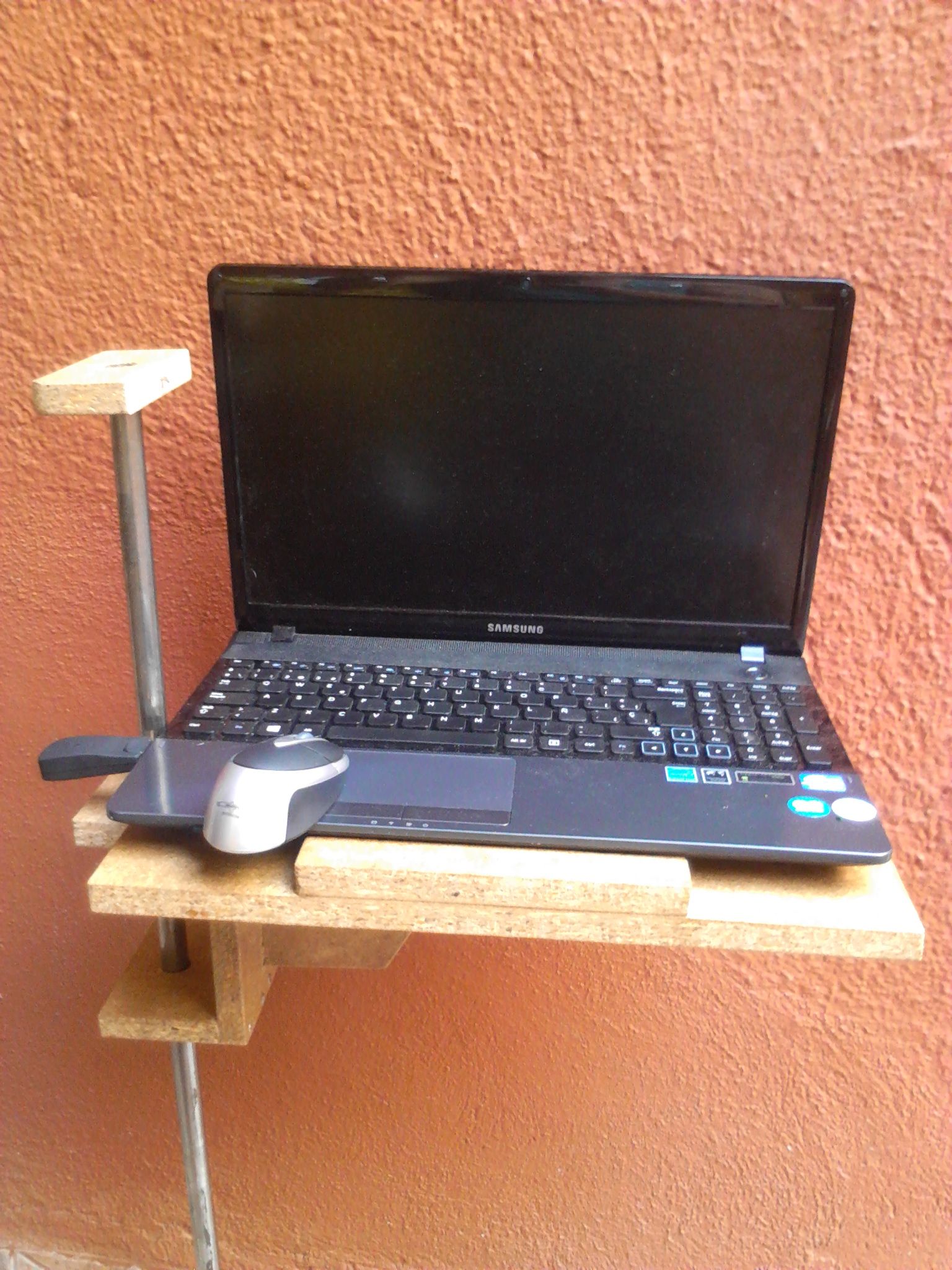 Laptop Stand Diy Instructables