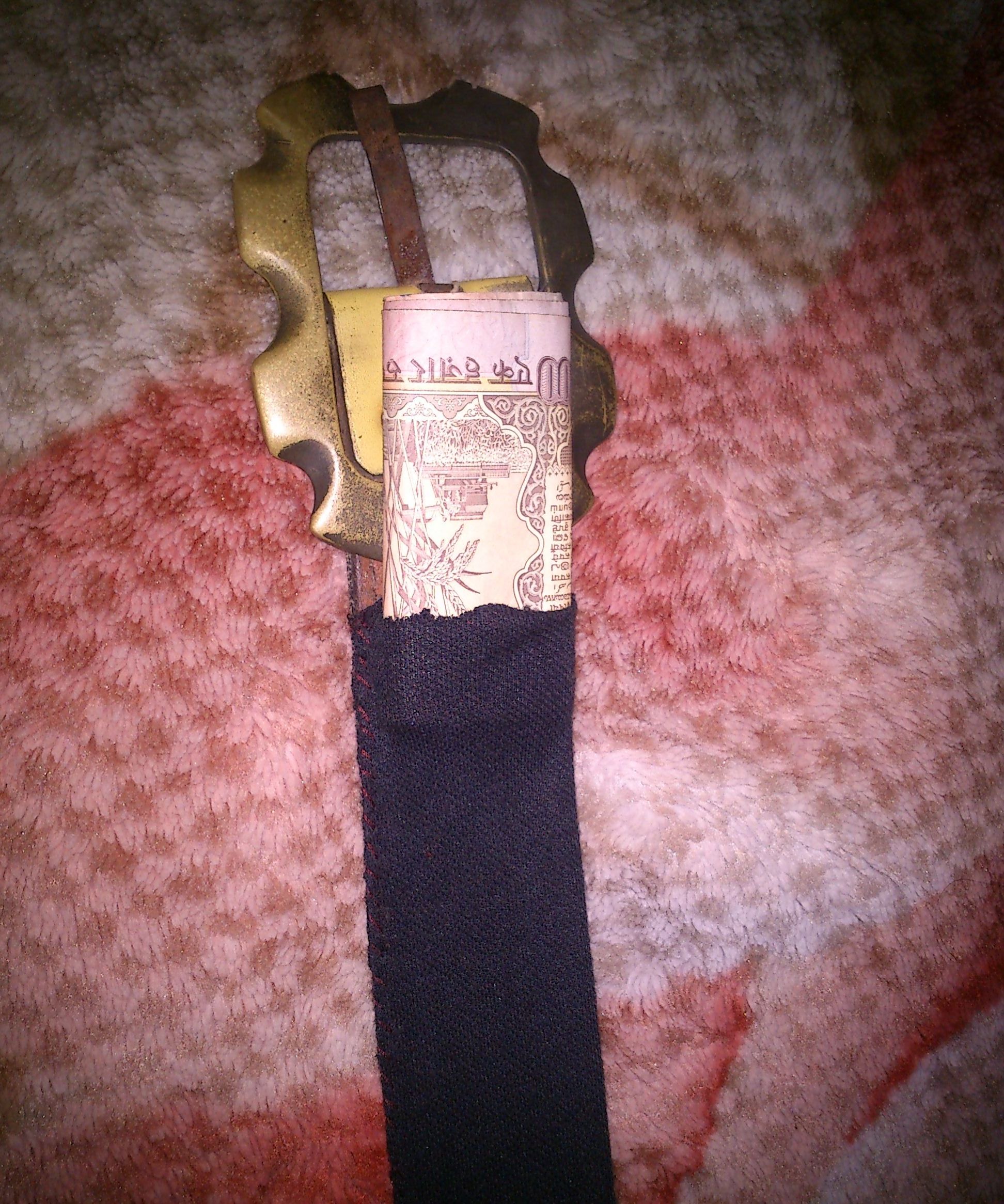 Easy! Cheap! secret pocket in a belt! an instructable that anyone can make!