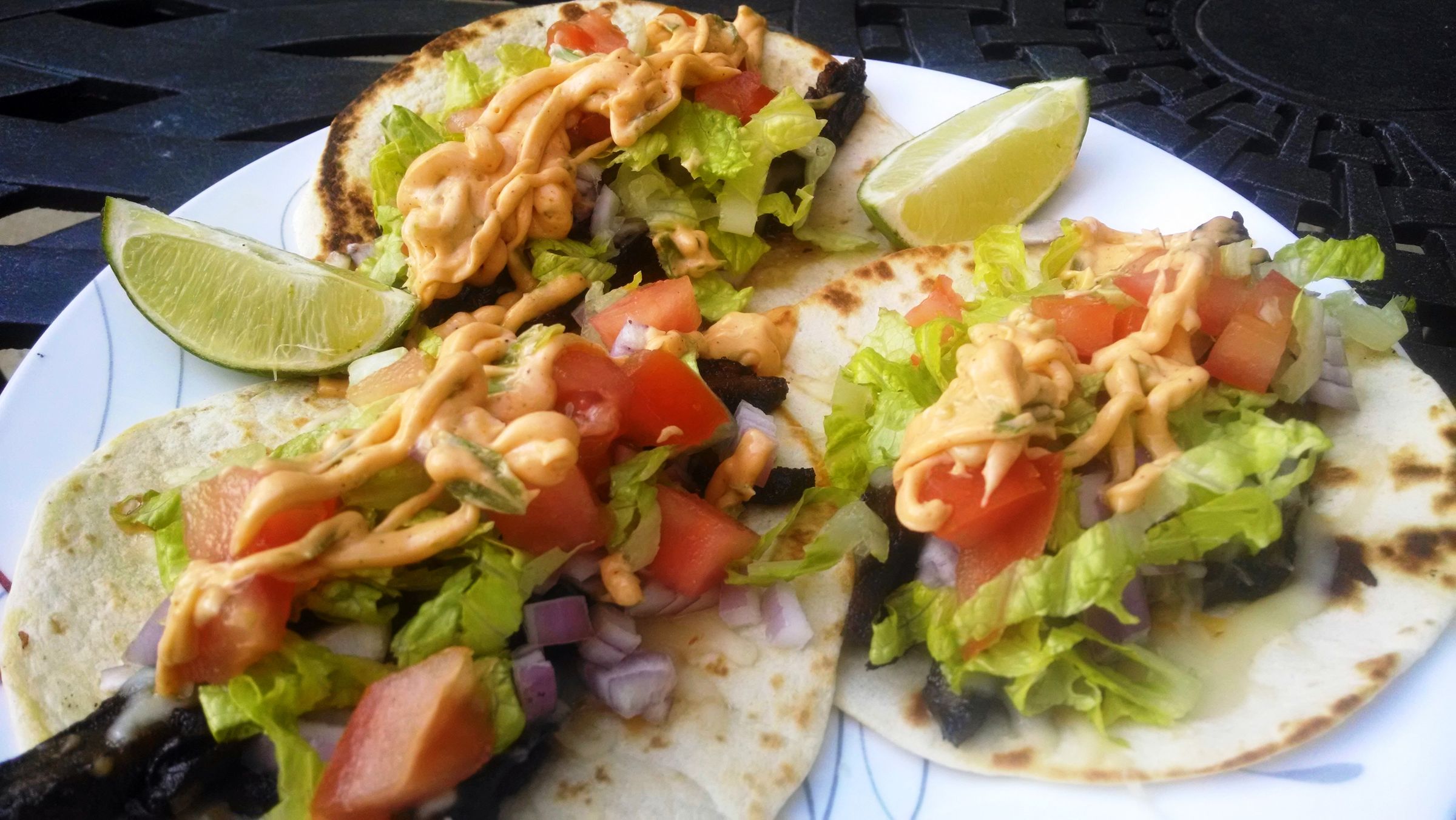 Tangy Skirt Steak Tacos With a Sriracha Herb Sauce 5 Steps Instructables