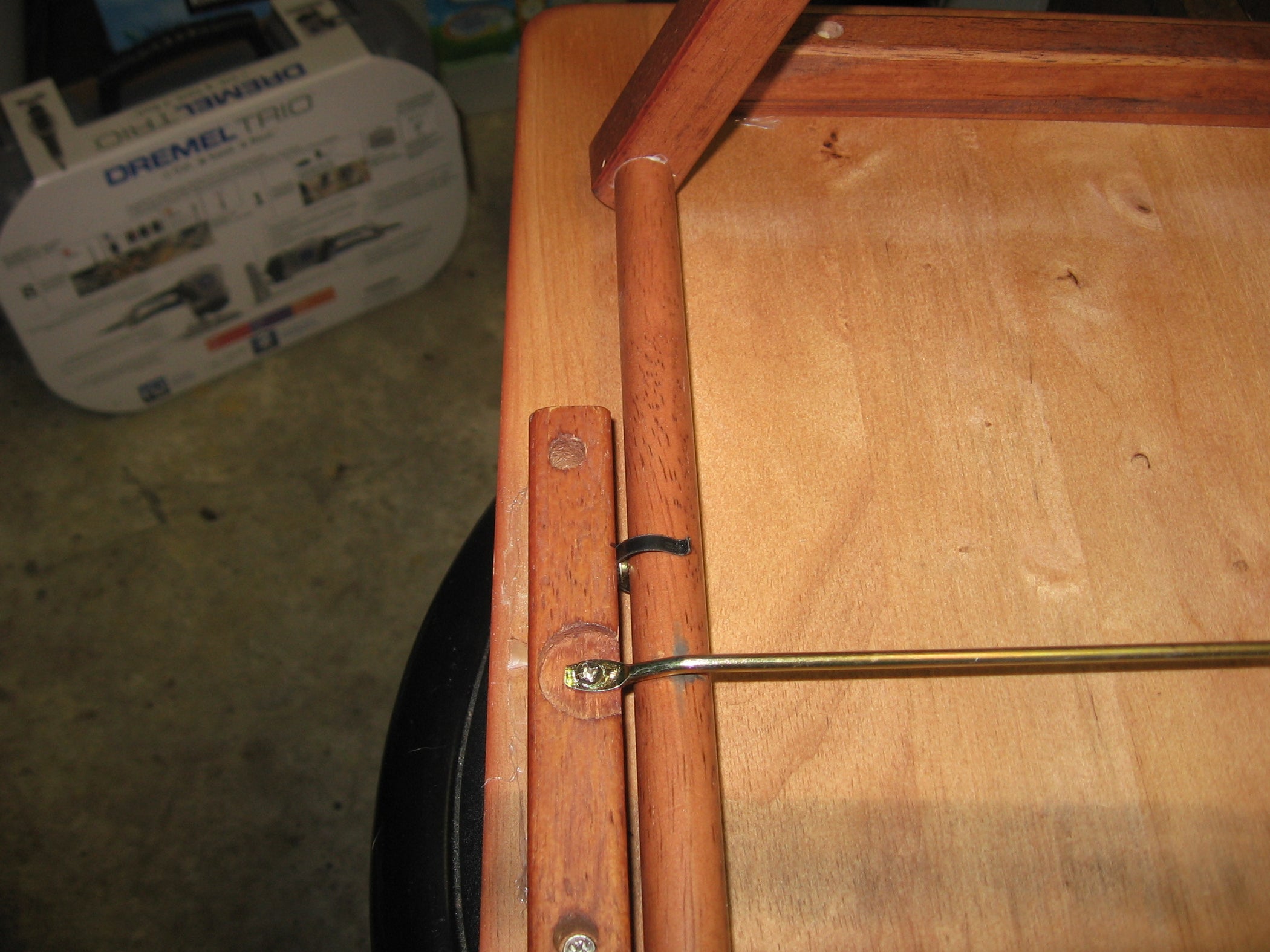 Tray Table Leg Clamp 4 Steps Instructables