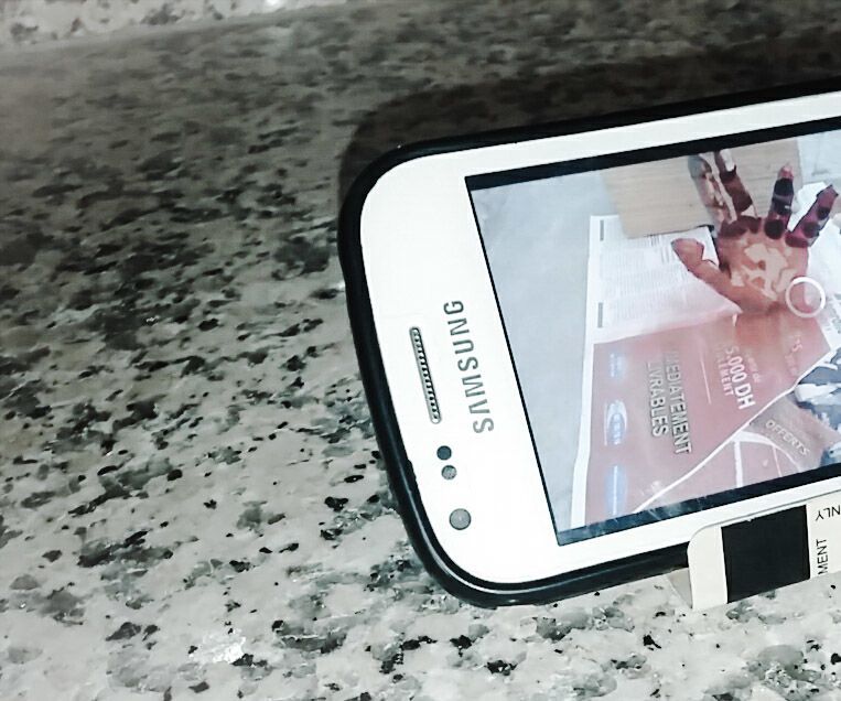 How to make mobile stand in 1 mn with Credit Card