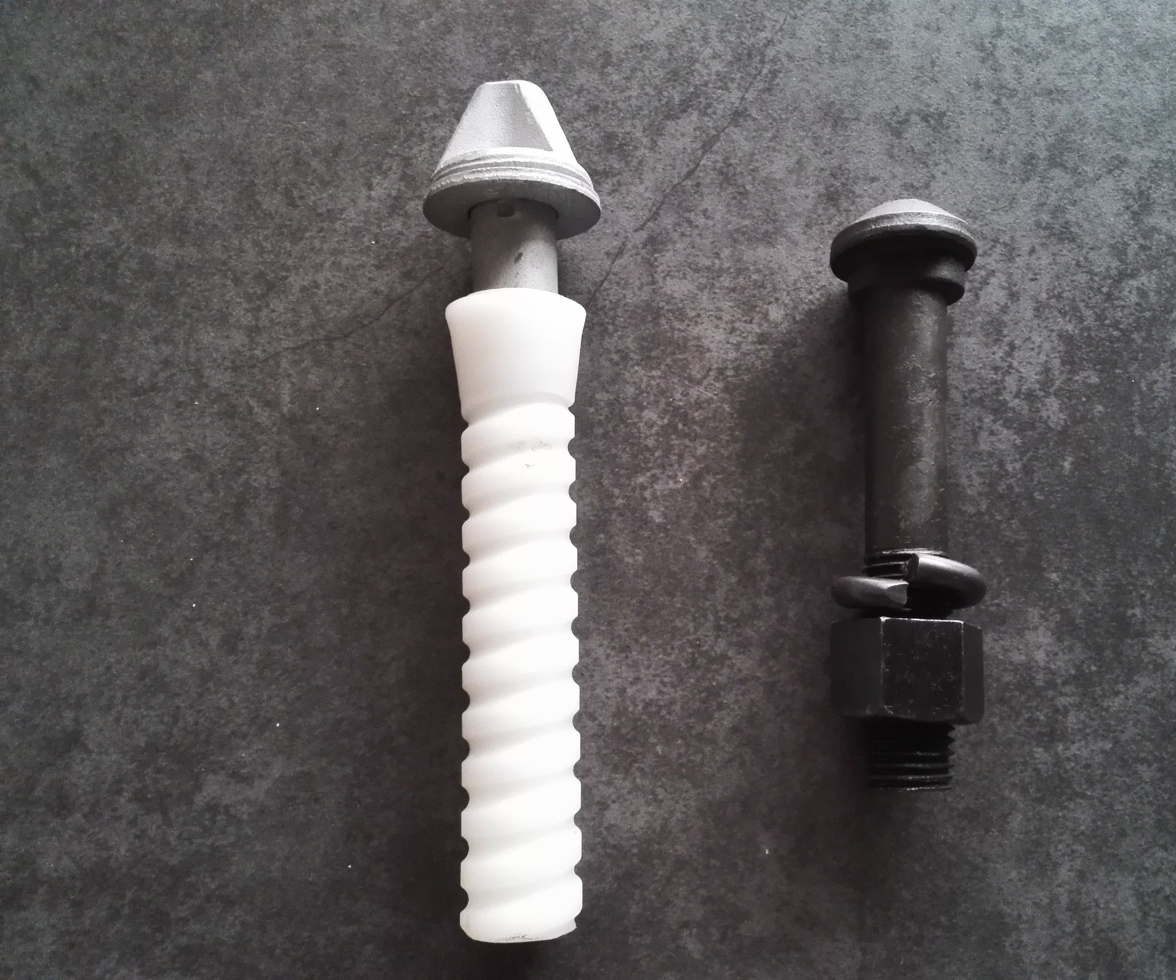 How to Differentiate Rail Bolt and Screw Spike