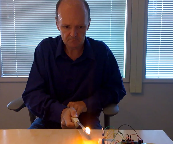 Make a Fire Detector in Minutes With Samsung SAMIIO, Arduino UNO and Raspberry Pi