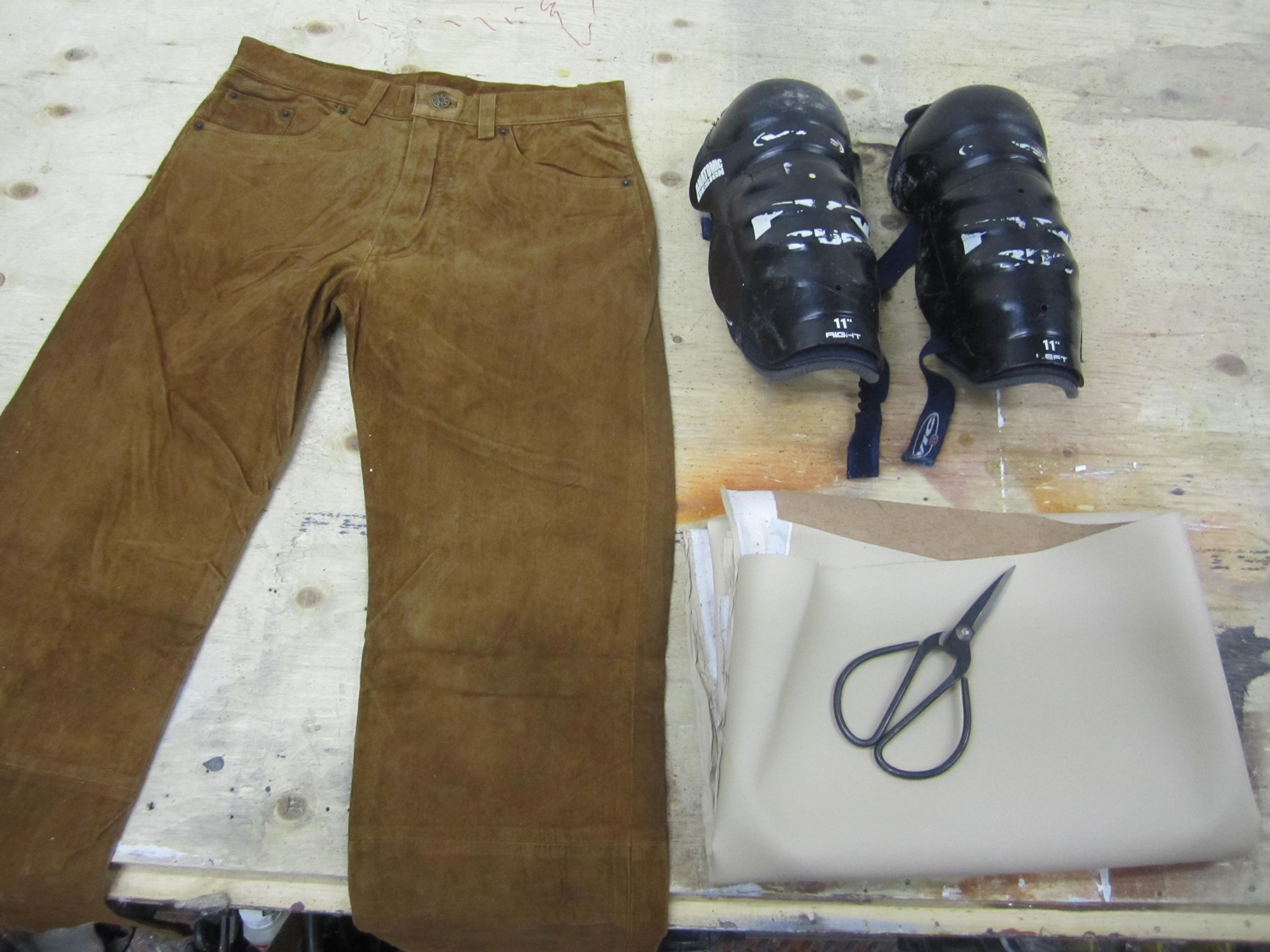 Build a Prop Vintage Baseball Shin Guard 5 Steps (with Pictures