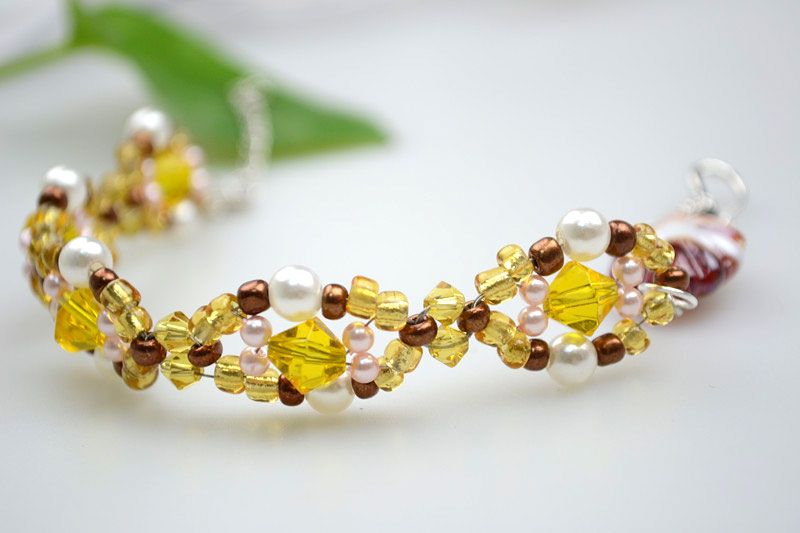 How to Make Different Bracelets- the Perfect Combination of Pearls and Crystals