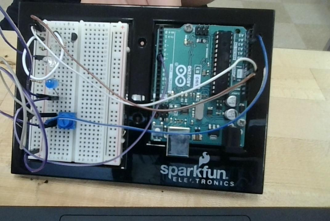 Alternating LED's With Adjustable Frequency