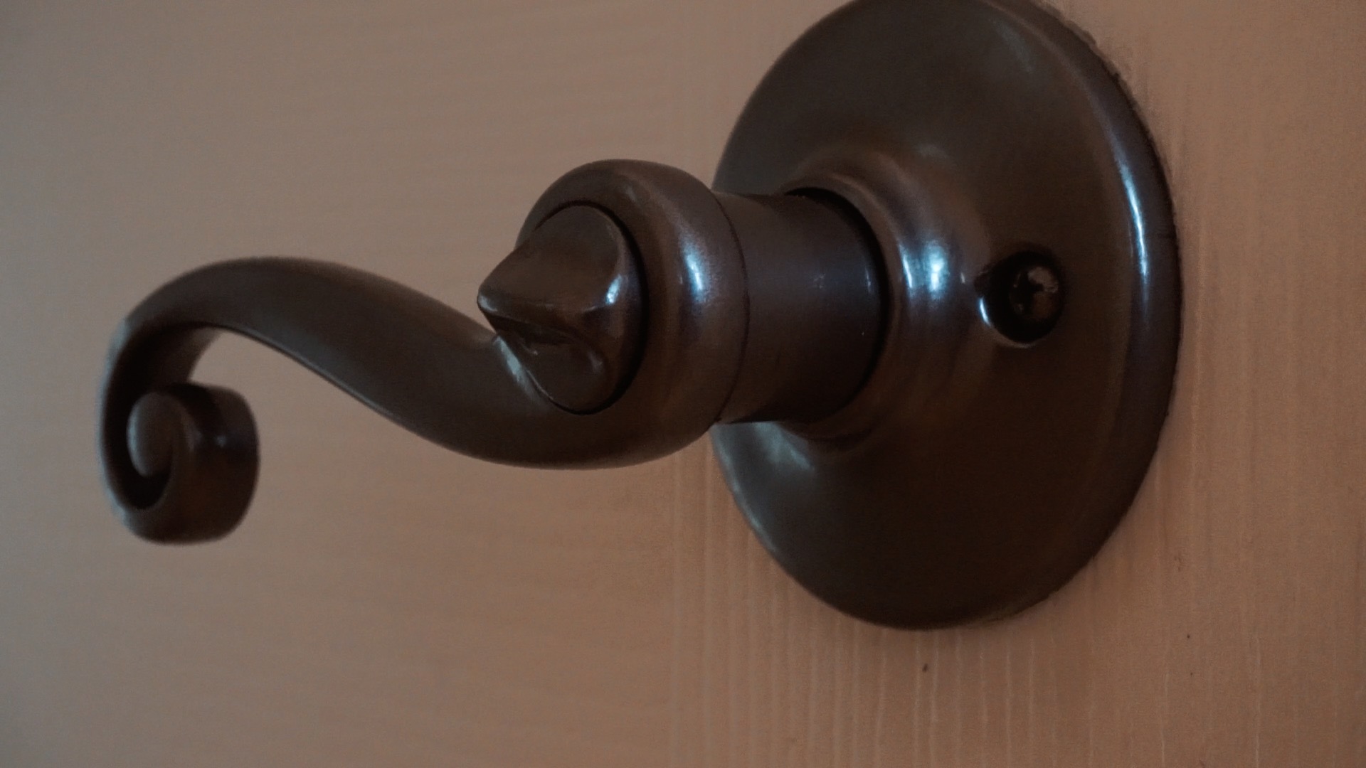 Refinish Brass Hardware Yourself // Powder Coating Project 4 Steps