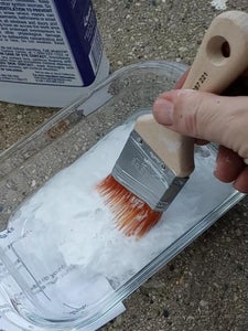 Cleaning Oil-Based Paint Using Mineral Spirits
