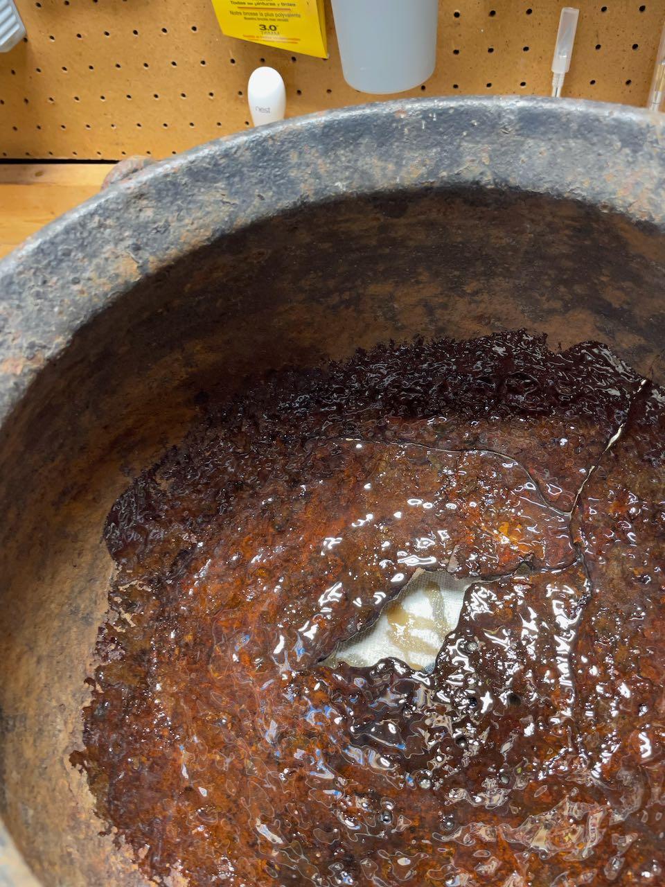 Restore an Antique Cast Iron Cauldron / Family Heirloom 5 Steps Instructables