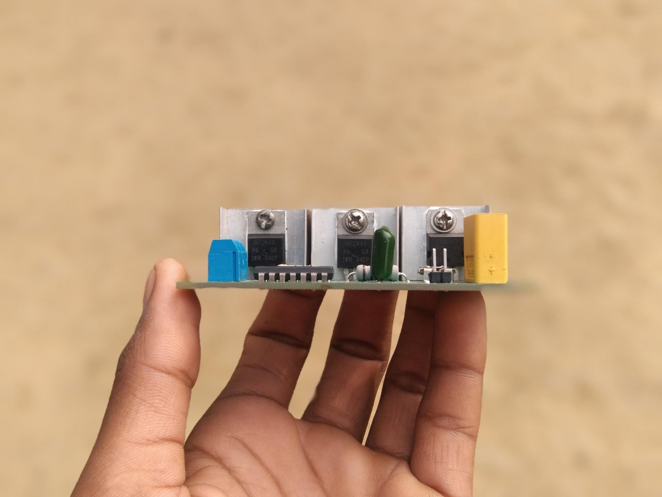 DIY 200w Smart Mini Inverter : 7 Steps Circuit Diagram