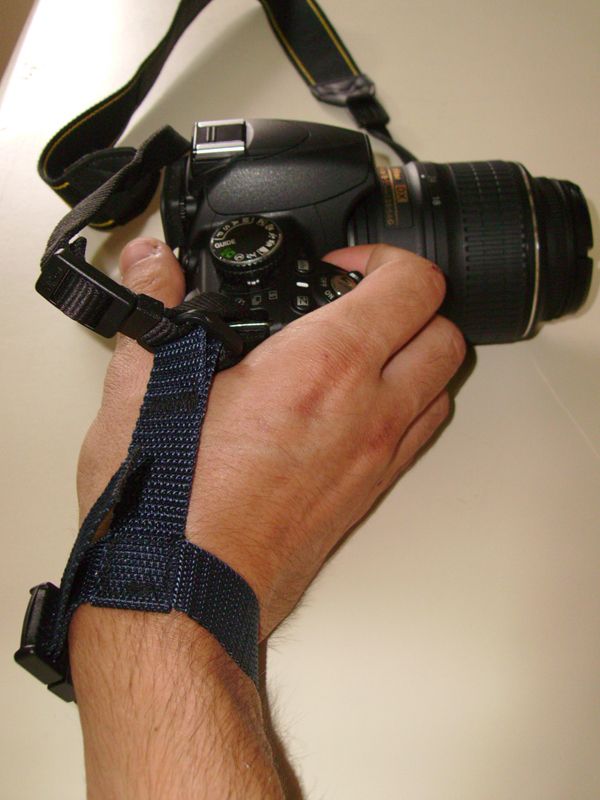 DSLR Wrist Strap (on the Cheap)