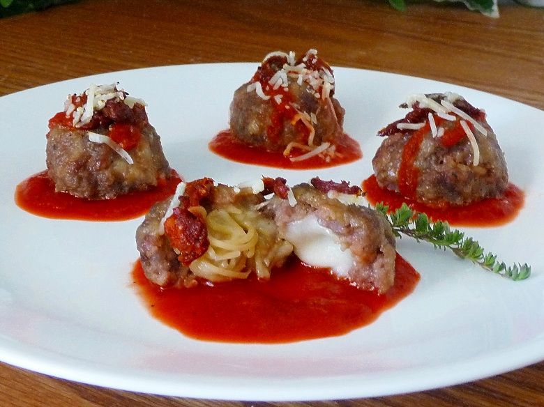 Spaghetti ~IN~ Meatballs!