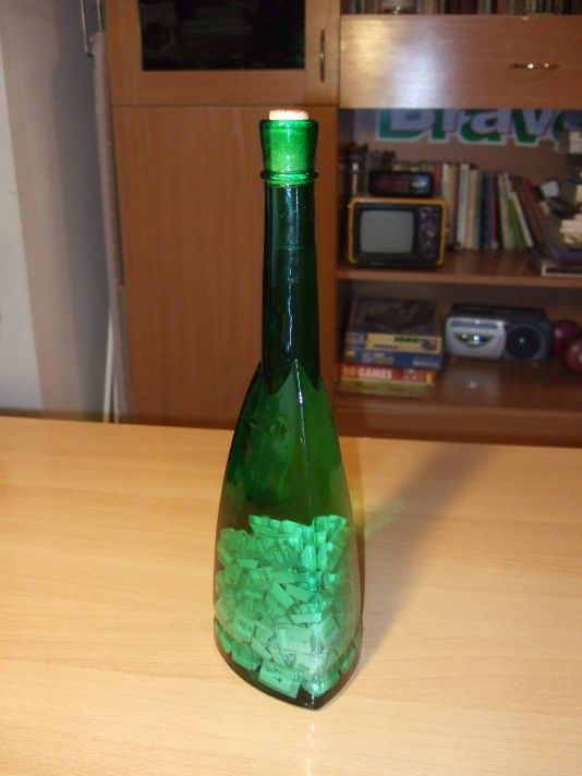 A Simple Keyboard in a Bottle Decoration