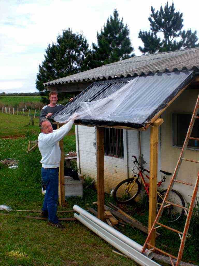 Cheap and Easy Passive Solar Water Heater for Your Home. ($300)