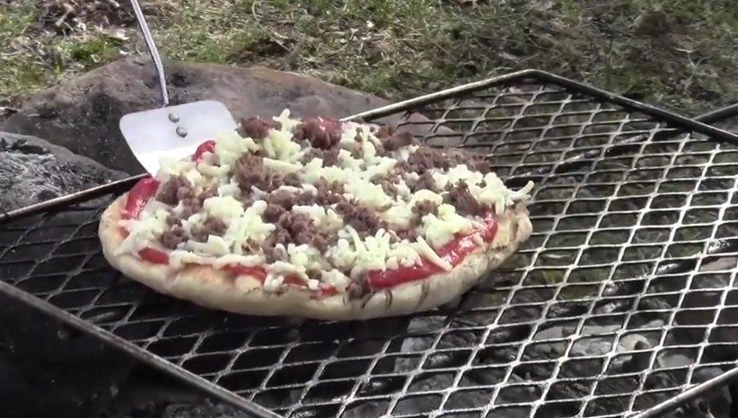 How to Cook Pizza Over the Fire