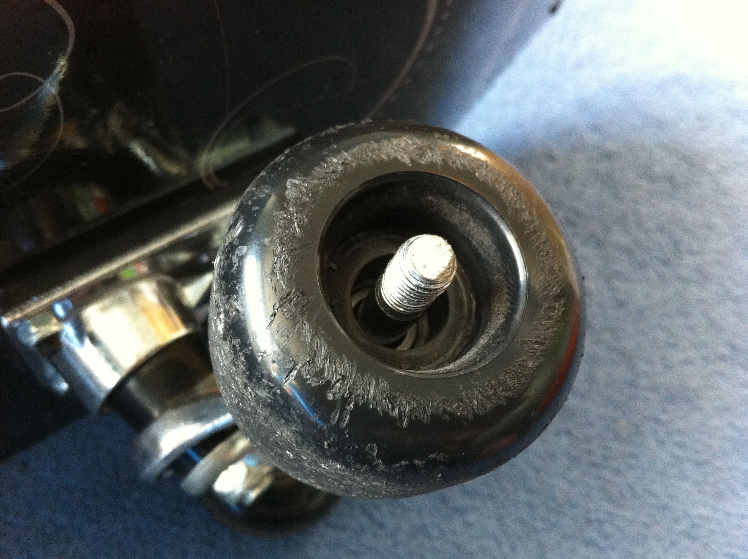Replace Skateboard Bearings 4 Steps (with Pictures) Instructables