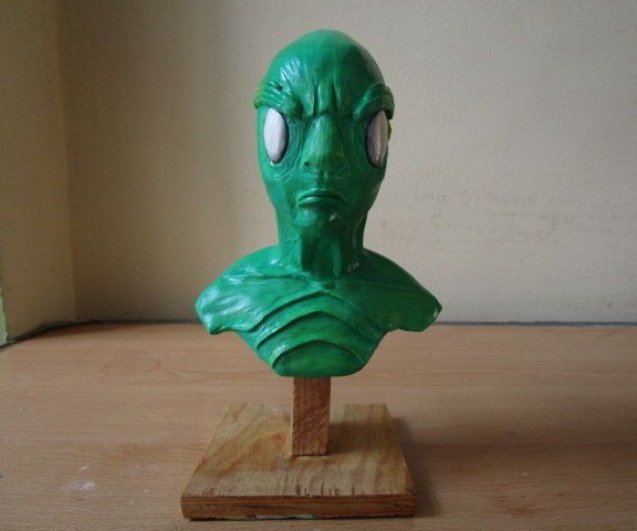 Sculpt in Clay.Creature From Another Planet.