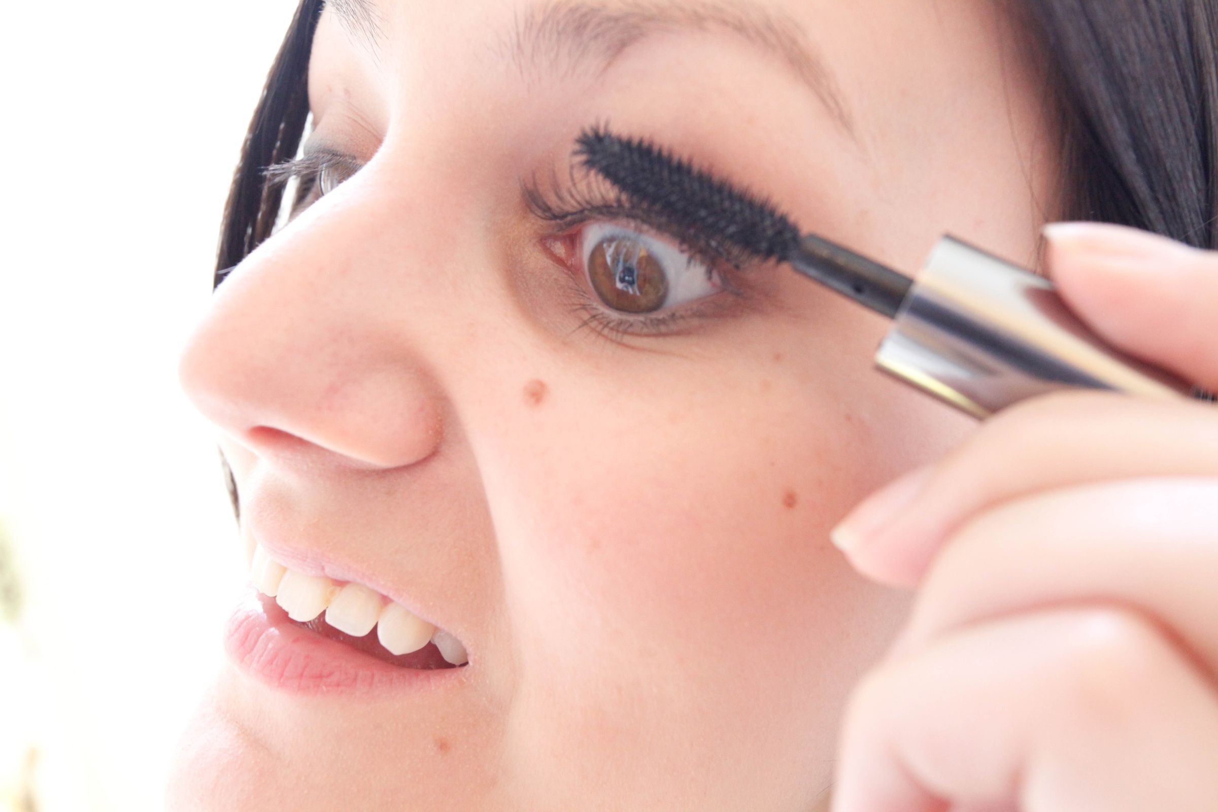 How to Apply Fake Eyelashes 6 Steps (with Pictures) Instructables