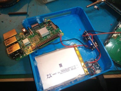 Solder Dcdc Step-up and Raspberry Pi