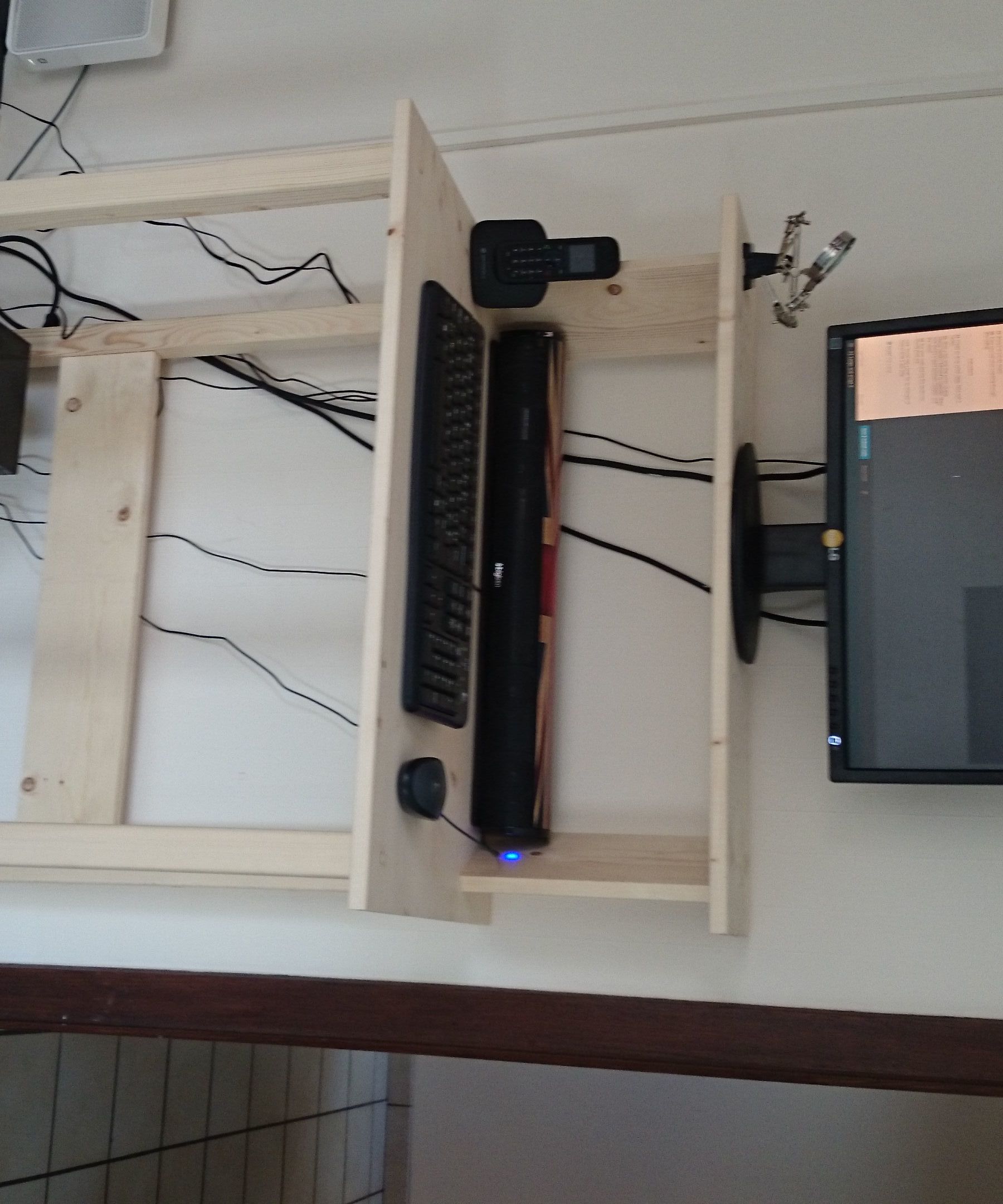 2h Stand Up Desk