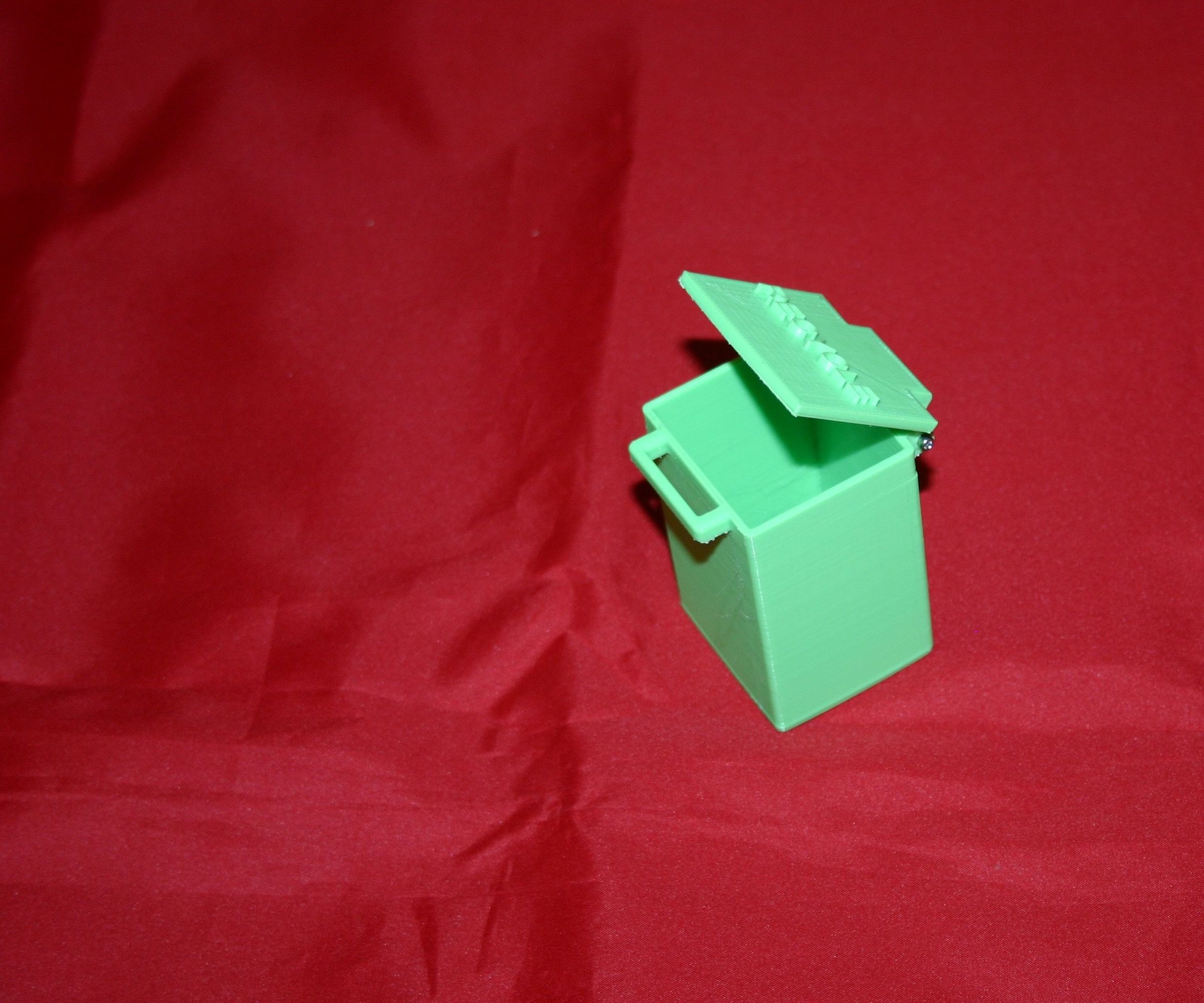 Toy Trash Bin