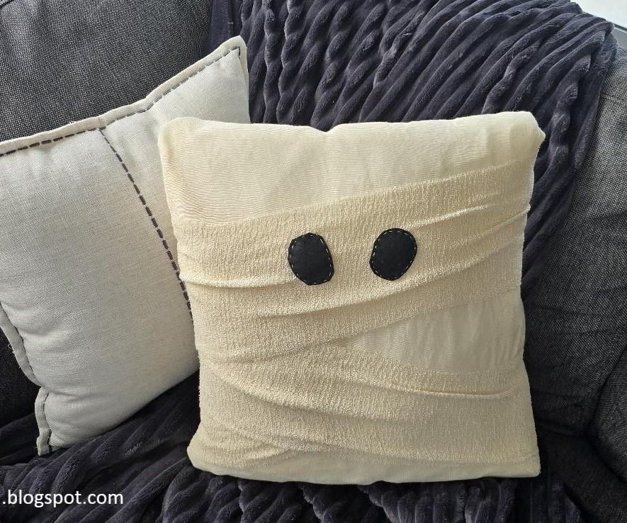 Easy Halloween Mummy Cushion