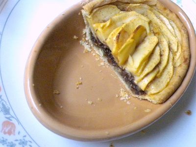 How to Make an Apple-Pecan Pie