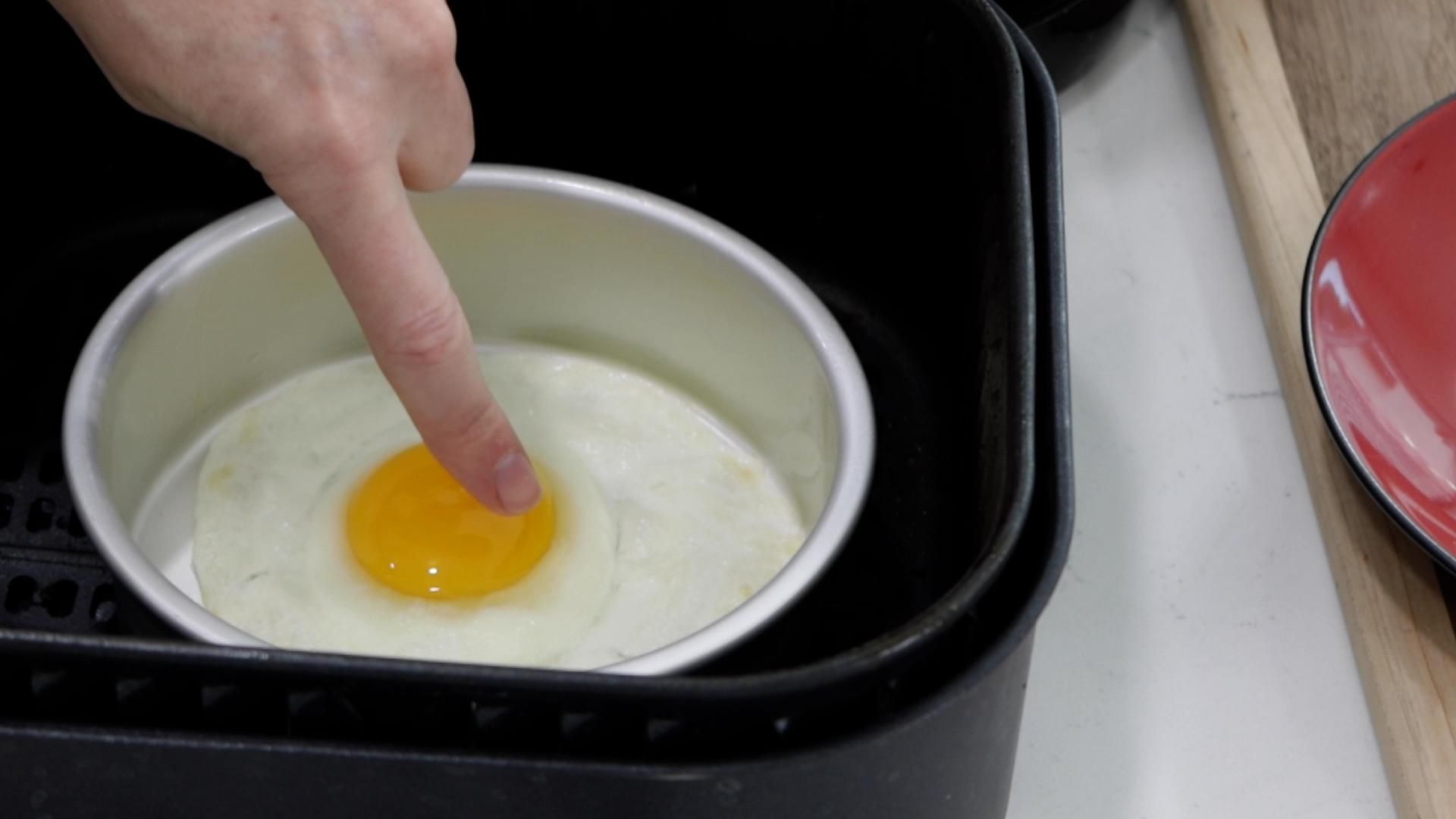 How to Cook a Fried Egg in an Air Fryer 4 Steps (with Pictures