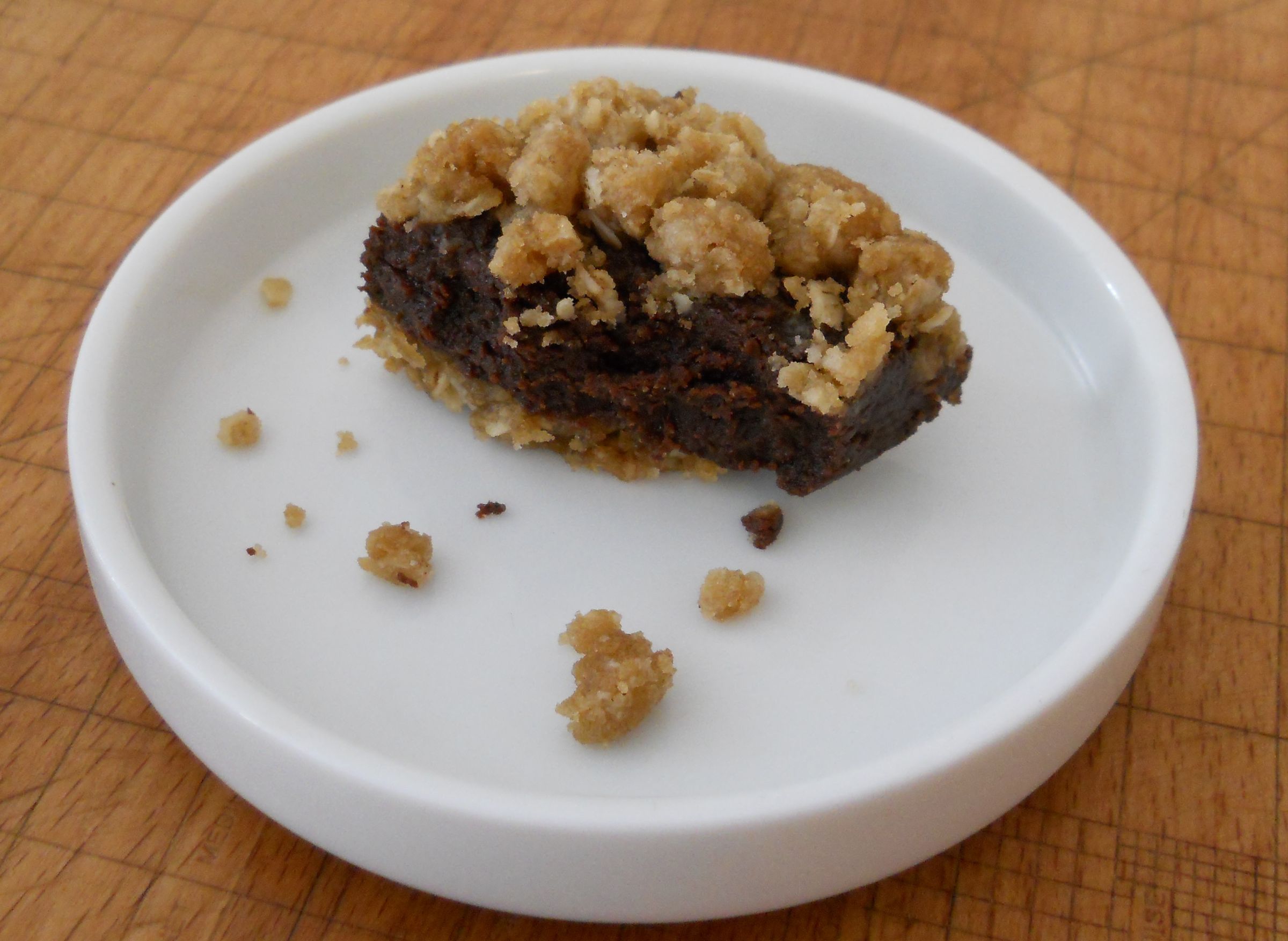 Fudgey Oatmeal Cookie Bars