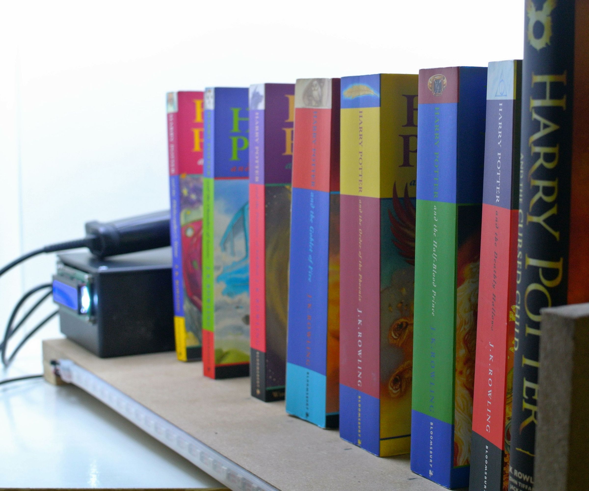 ShelfChecker - a Smart Bookshelf