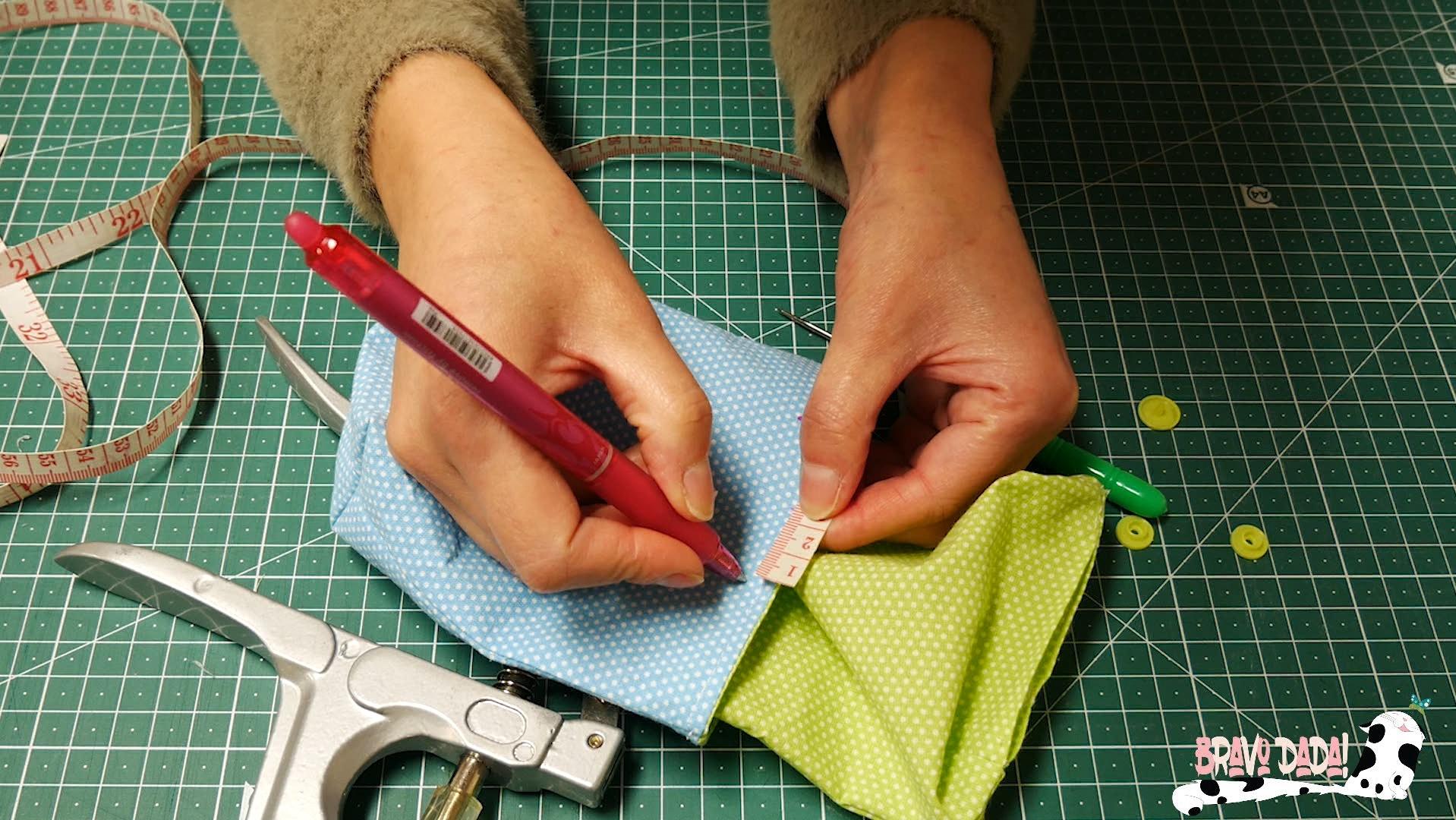 DIY How to Make a Quilted Sewing Machine Mat With Pockets and Thread