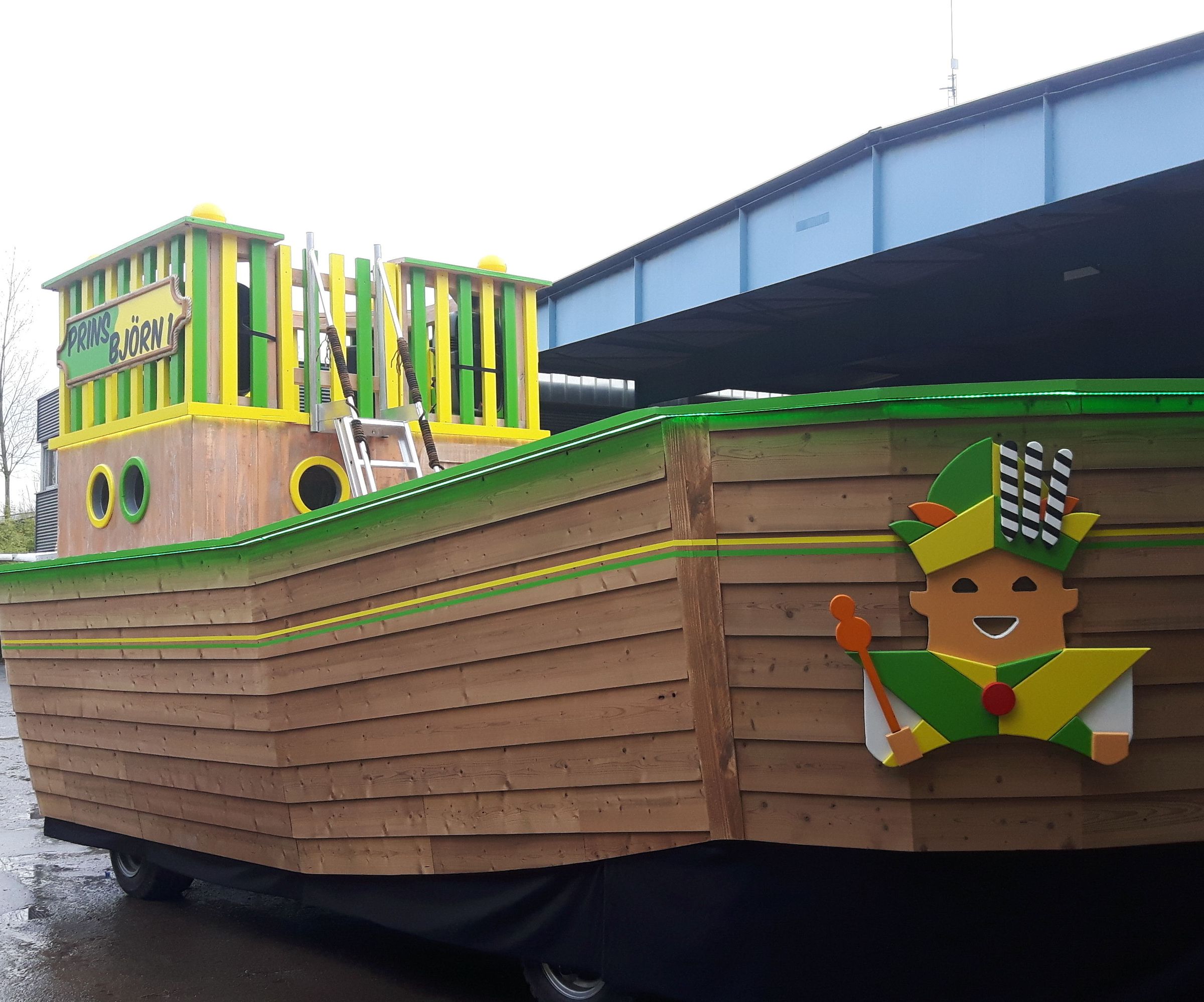 Reclaimed Wooden Boat Parade Car 
