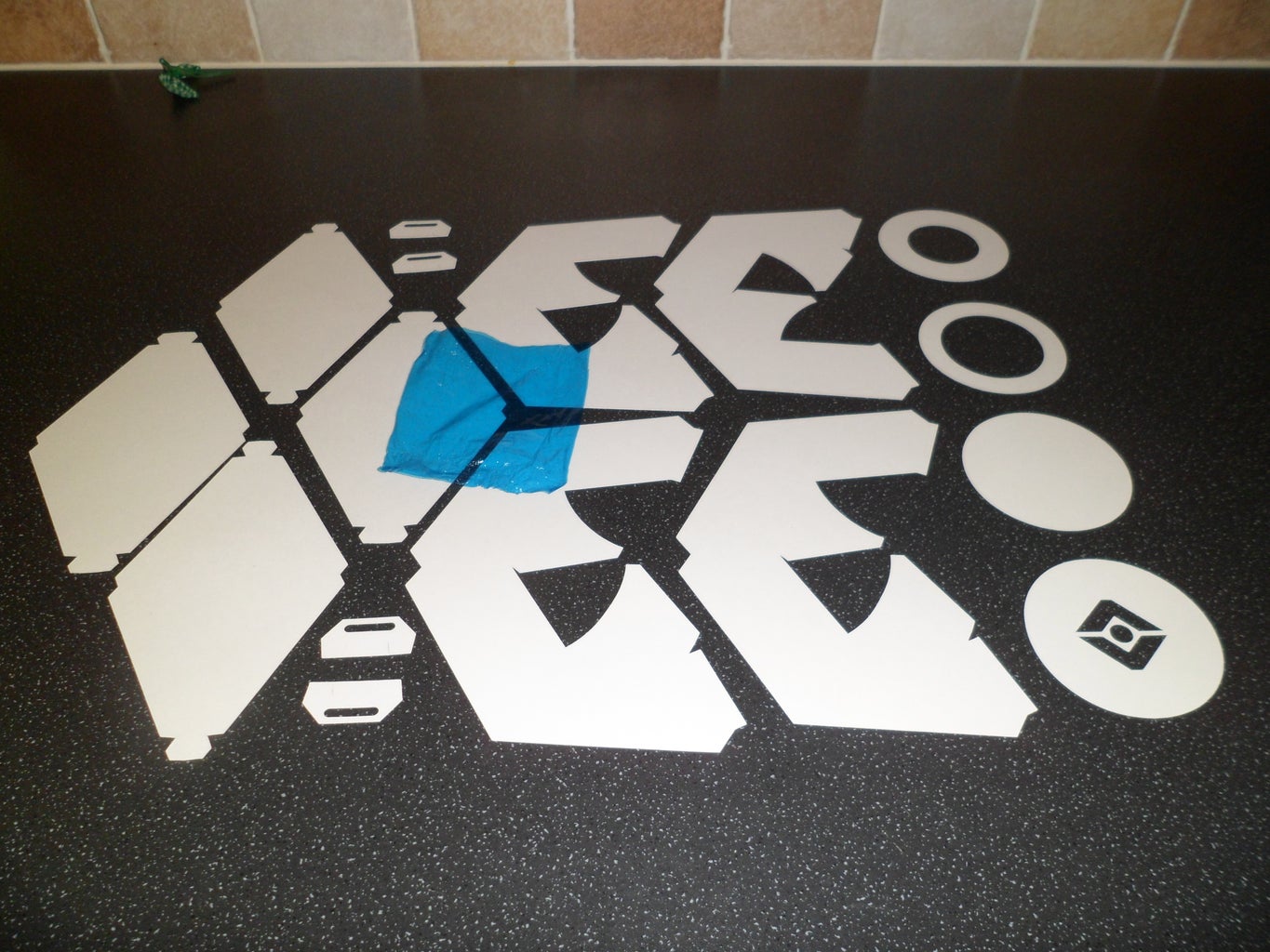 Destiny Ghost Papercraft : 10 Steps - Instructables Destiny Ghost Papercraft : 10 Steps - Instructables