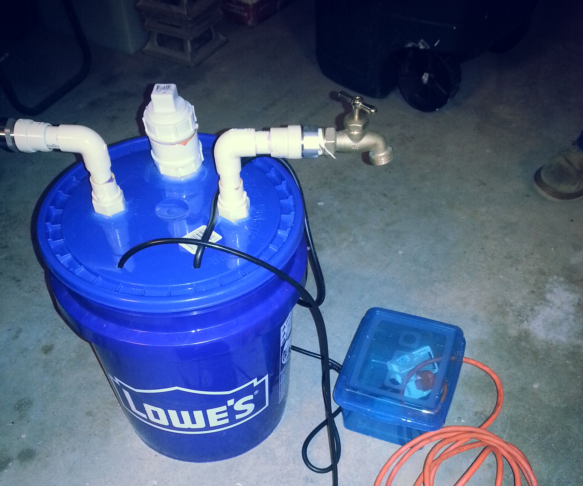 Awesomely Automatic Garden Watering Buddy - Complete With Reservoir for Nutrients.